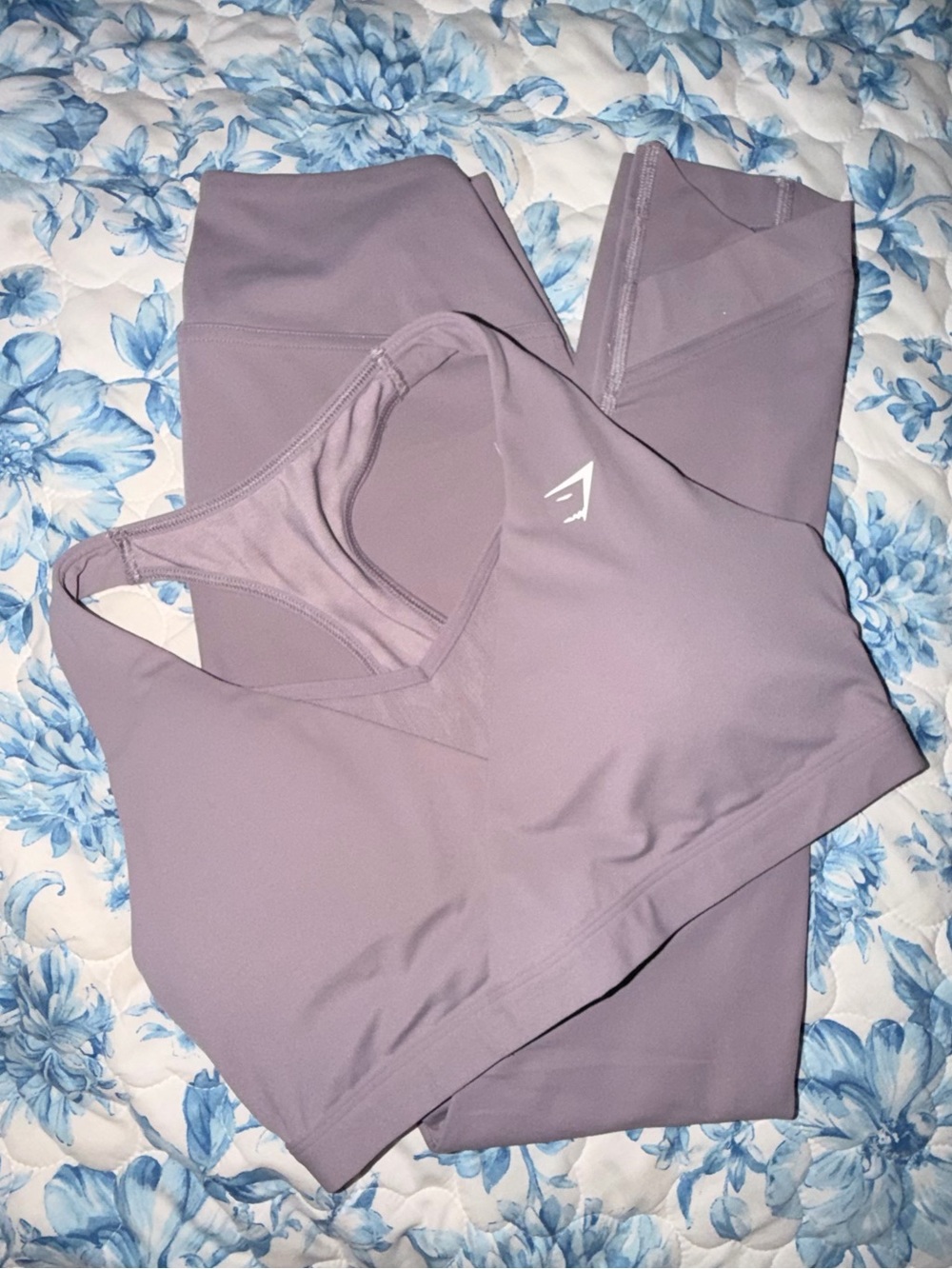 Gymshark Mauve Racerback Sports Bra and leggings